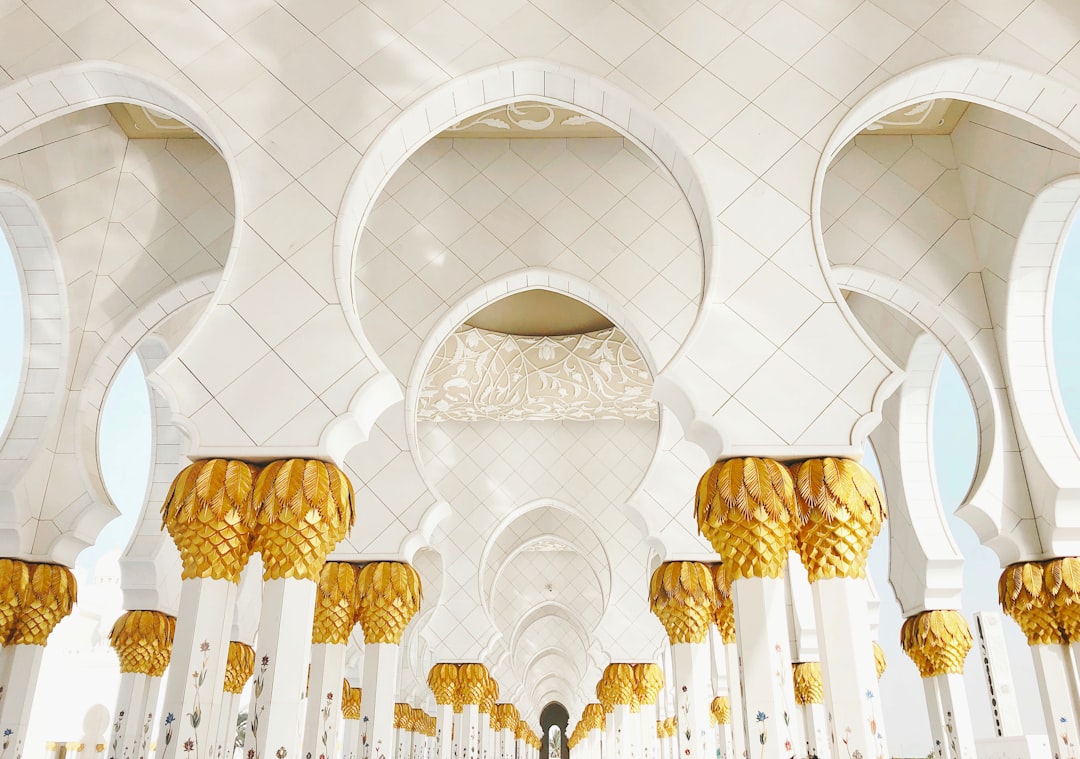 Abu Dhabi Airport Terminal Staffing: Complete Guide for GCC Employers