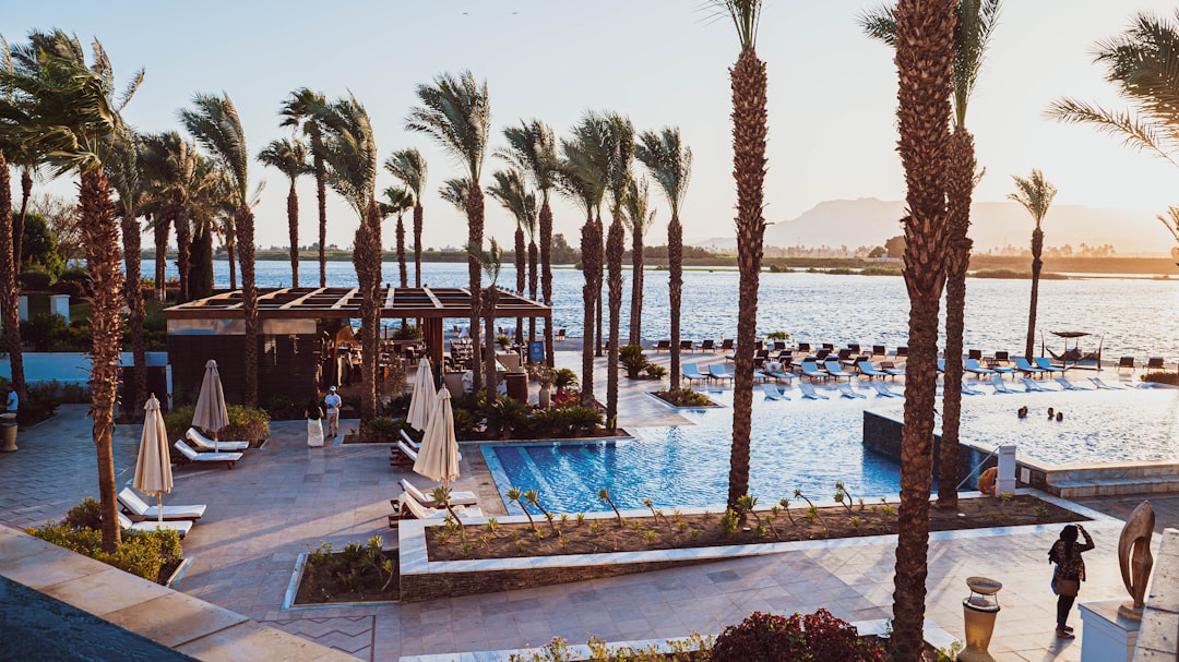Red Sea Luxury Resort Construction: Complete Guide for GCC Employers