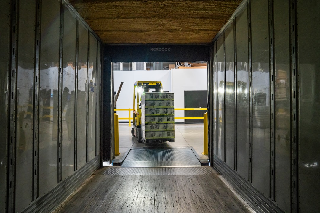 Loading Dock Delivery Coordination: Complete Guide for GCC Employers