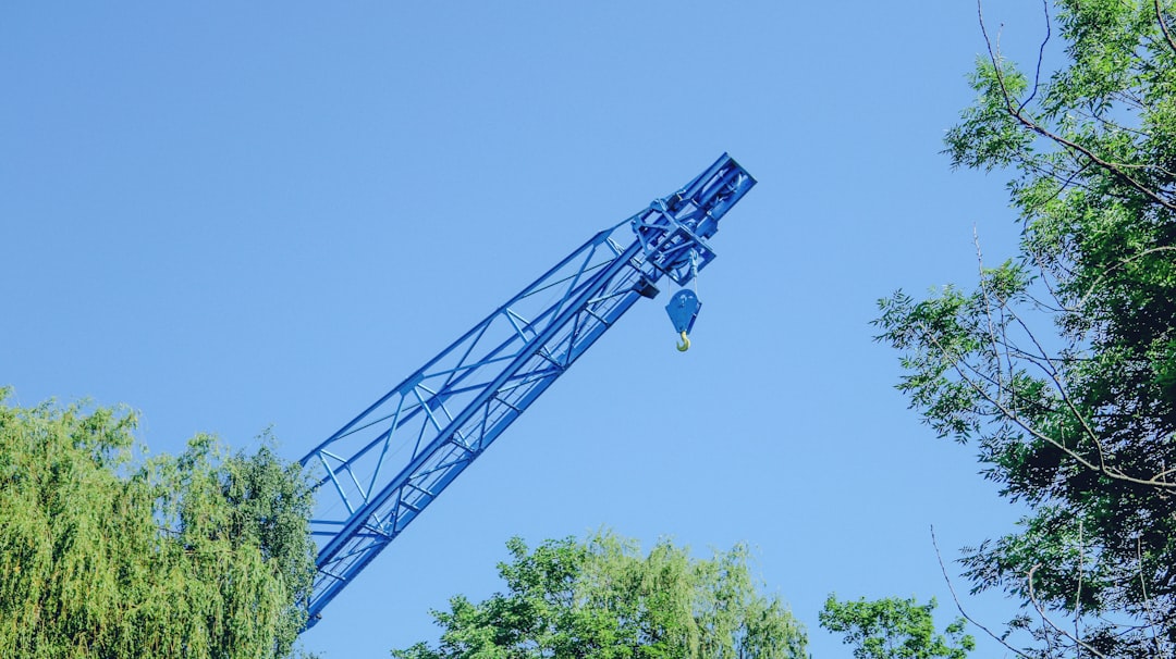 Crane Operators Heavy Lifting: Complete Guide for GCC Employers
