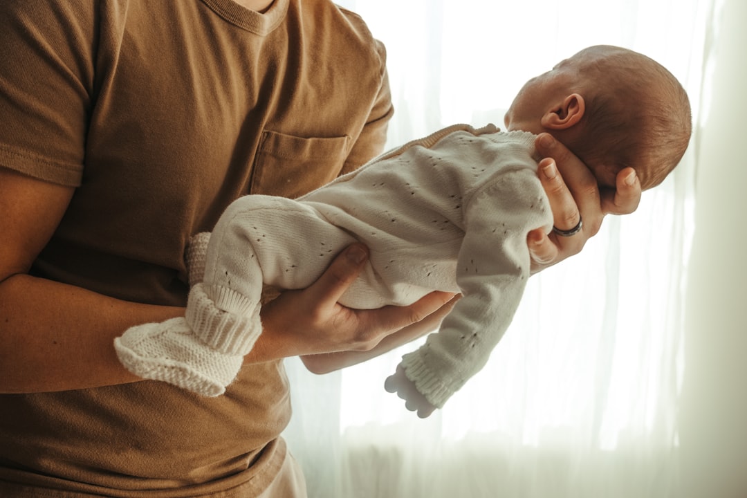 Paternity Leave Father Benefits Country: Complete Guide for GCC Employers